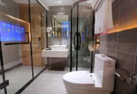 Super 8 Hotel Premier (Fushun North Railway Station, Jiangjun) - parking