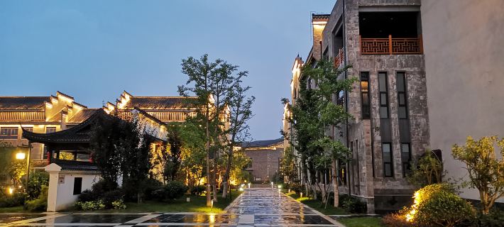 โรงแรมรอยัลพาเลซ (สาขา หยางซีริเวอร์ไนท์ซิตี้) โรงแรมในหม่าอันซาน