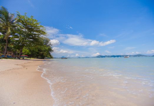 2. 블루 비치 그랜..