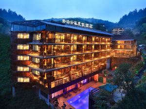 龍勝靜泊雲溪度假酒店