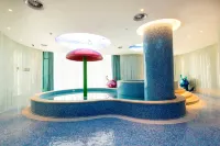 Ramada Plaza by Wyndham Fuxian Lake - Pools