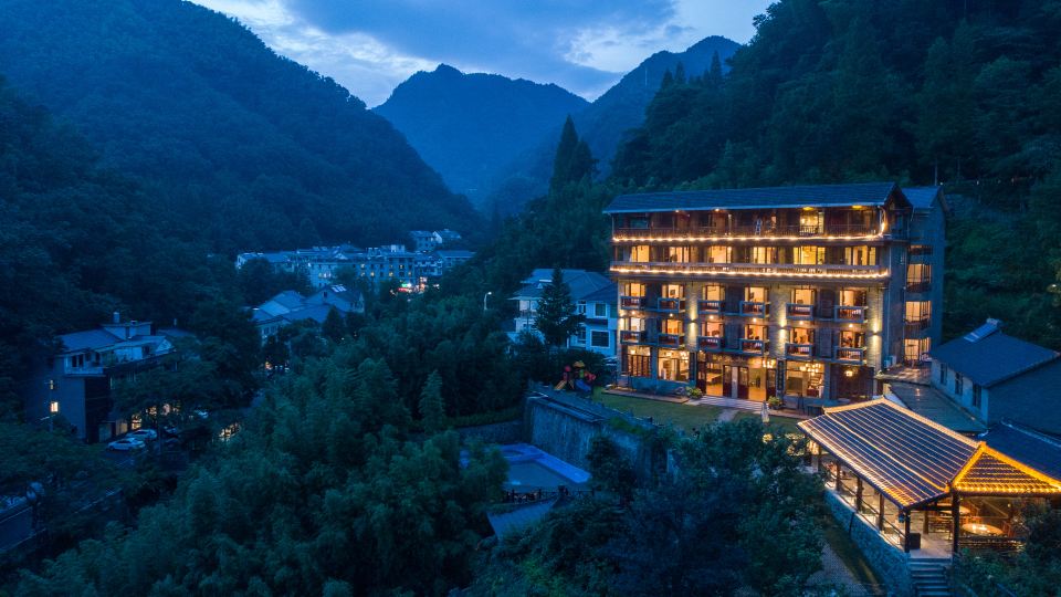 Early Impression Hotel
