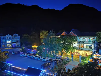 Jinyuanshanzhuang Hotels near Yesanpo White Grass Scenic Area