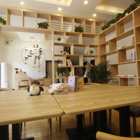 Beihai Yuexiangru Homestay (Beihai Yintan)