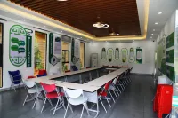 Sunbar Treehouse Hotel Hotels in Hezhou