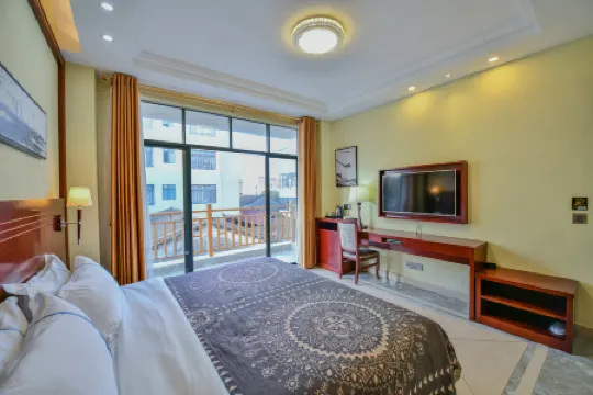 Floral· Weizhou Island Canghai Silk Road Post station(wucaitan Nanwan store) Отели рядом с достопримечательностью «Great Palace»