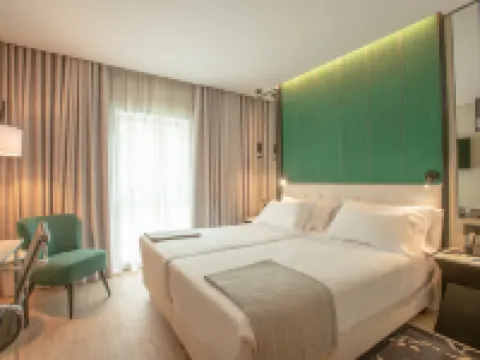 NH Porto Jardim โรงแรมในปอร์โต