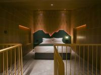 三亚奕宿设计酒店 - 家庭复式大床房