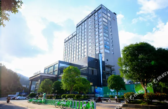 玲瓏王國際大酒店（桂東縣三台山公園店）