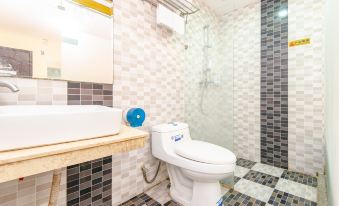 Shenzhen Xintianhong Hotel (Dongmen Old Street)