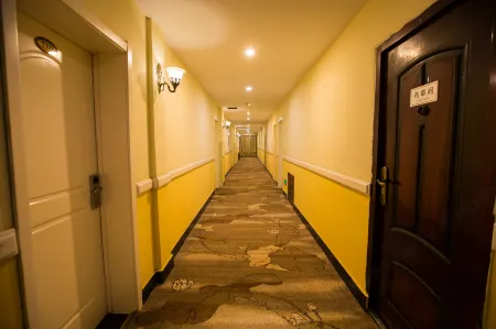 Home Inn Alliance Huayi Hotel (Tancheng Railway Station Tanguo Ancient City)