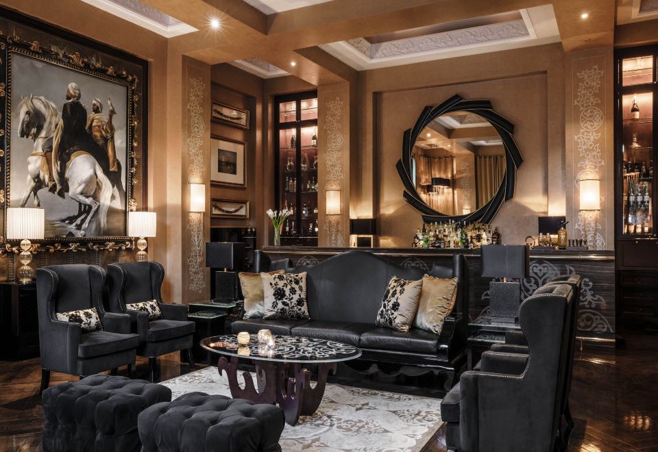 원앤온리 로열 미라지의 평화로운 수영장 전경