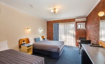 Torquay Tropicana Motel