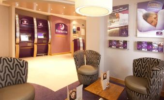 Premier Inn Sunbury (Kempton Park)