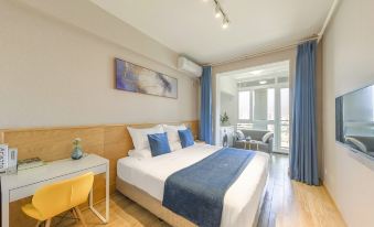 Zhongyi Hotel (Chongqing West Station Branch)