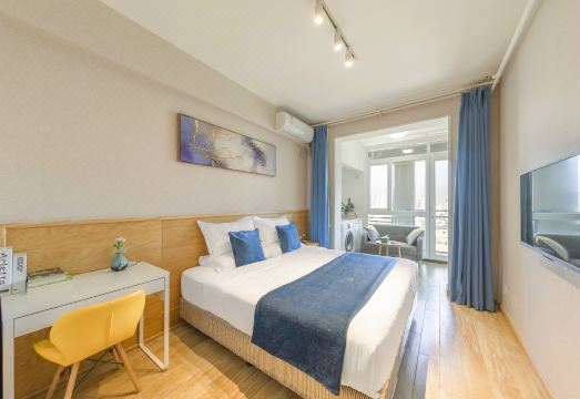 2. 중이 호텔 (충..