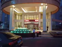 Wannian Yuehu · Huanglong Qiyue Hotel - parcheggio