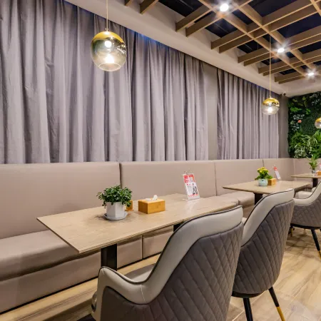 GYA Hotel (Haiyan Wuyue Plaza Guanhaiyuan Hotel)