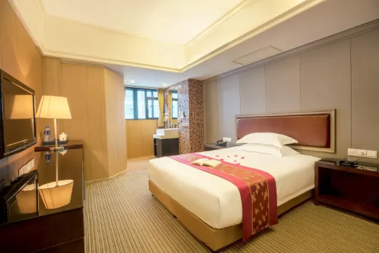 Zhuhai Junyi International Hotel (Mingzhu Light Rail Station Xiangshan Lake Park)