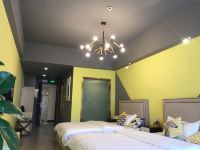 成都美悦时尚公寓 - 黄色温馨双床房