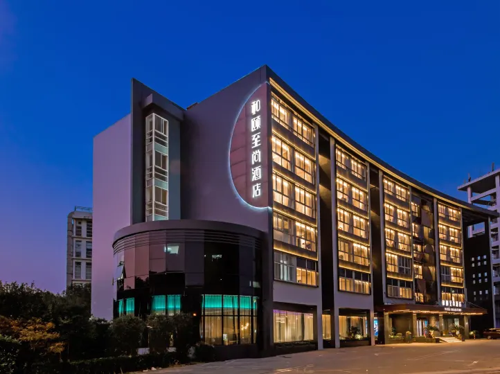 Yitel Hotel