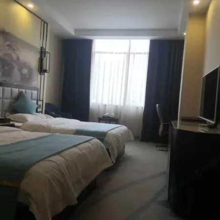 Rongfeng Fine Goods Hotel Отели в г. Илян