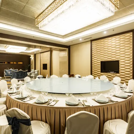 Chifeng Hotel