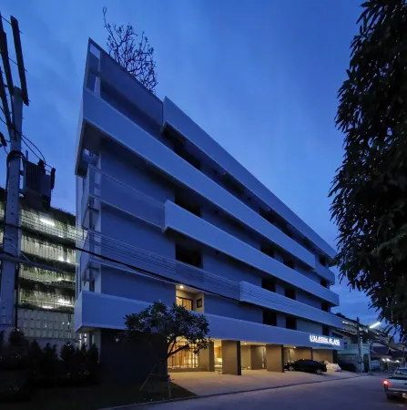 Maleesa Place Hua Hin Отели рядом с достопримечательностью «Хуа Хин Сафари и Приключительный парк»