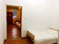 重庆重庆黄坡雅舍民宿(歌乐山森林公园) - 舒适四室一厅套房