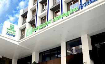 Holiday Inn Express Taichung Fengchia