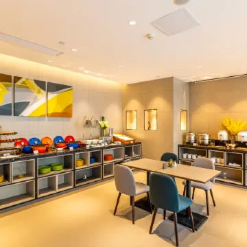 Homeinn Selected Hotel (Harbin Central Avenue Sophia Cathedral)