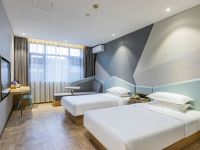 星程轻居酒店(杭州萧山机场店) - 高级双床房