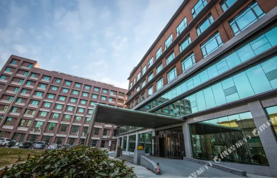 華原頤舍酒店（中原萬達綠城廣場地鐵站店）