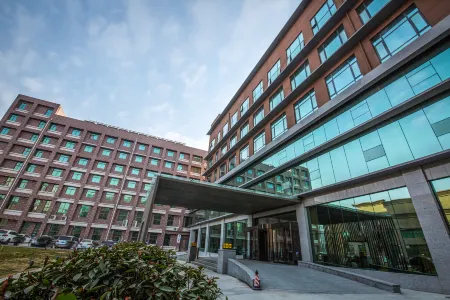 Ease Hotel Отели рядом с достопримечательностью «Zhengzhou Institute of Financial Technician»