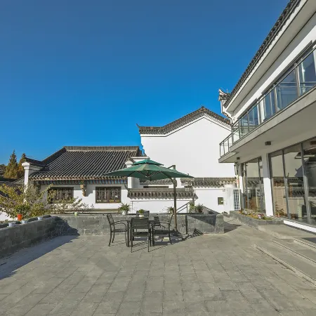 JiuHua Mountain JinXin Homestay