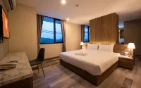 B2 Korat Premier Hotel