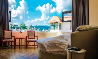 Hotels in Xuanxuan, Mangla