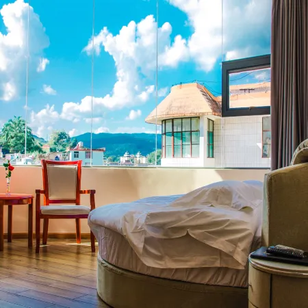 Hotels in Xuanxuan, Mangla