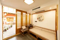 Renyi Inn Отели рядом с достопримечательностью «Дворец Датун Чуньян»