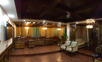 White Jade Snowy Meadow Hotel