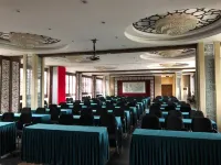 Nantong Huifeng Holiday Inn Hotel di Nantong