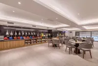 Homeinn Plus Hotel (Guiyang North Railway Station Guanshanhu) - Pet friendly