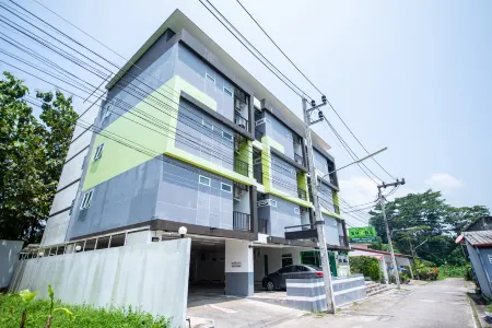 Shyne Place Phuket Отели рядом с достопримечательностью «VR COMPUTER PHUKET»