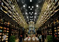 Jin Yanan · Xueshe Homestay