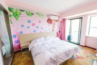 Youcheng hotel apartment (South Gate store of central China Normal University)