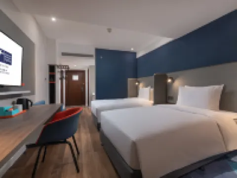 ฮอลิเดย์ อินน์ เอ็กซ์เพรส หนิงโป ซิตี้ เซ็นเตอร์ บาย IHG โรงแรมในหนิงป่อ