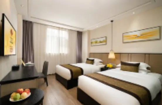 Phoenix Valley Holiday Hotel Zhuhai (Gongbei Port  Qinglü Nan Road Store)