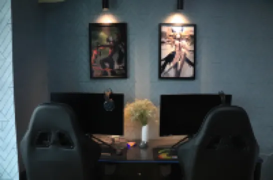 No. 7 E-sports Apartment (Foshan Zumiao)