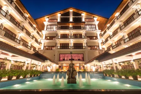 Regency Classical Angkor Отели рядом с достопримечательностью «Miniature Replicas of Angkor’s Temples»