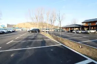 Yunzhuyi Hotel - parking